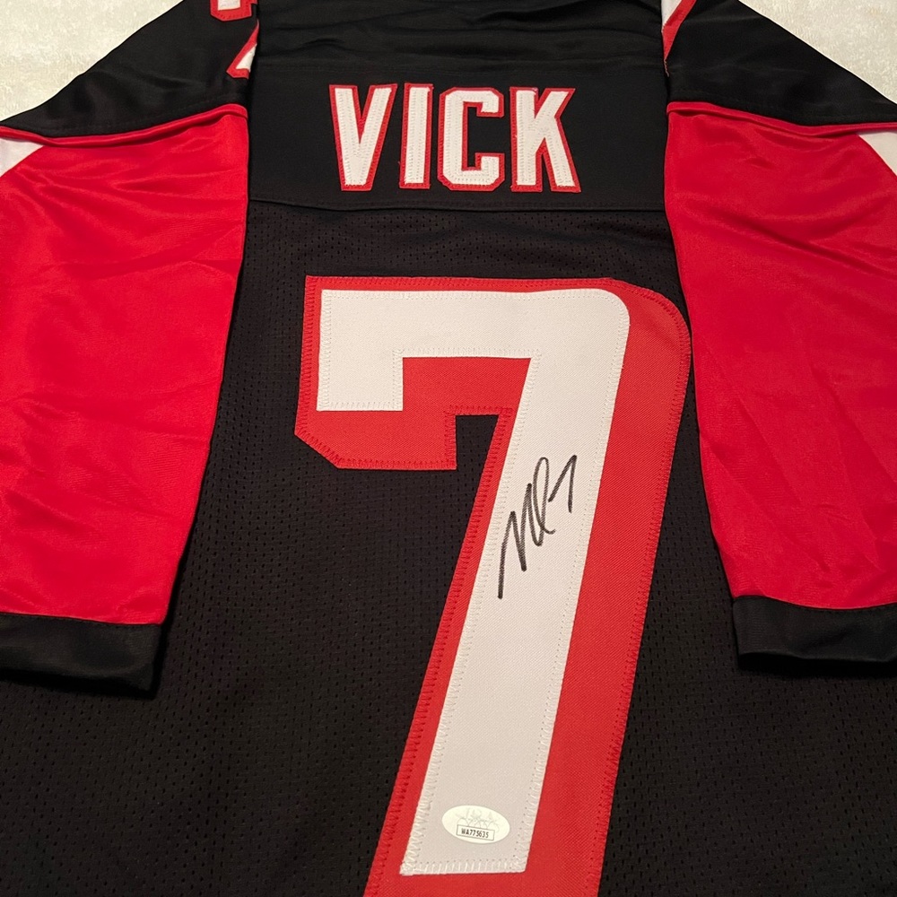 Michael Vick - #7  autographed custom football jersey - JSA …